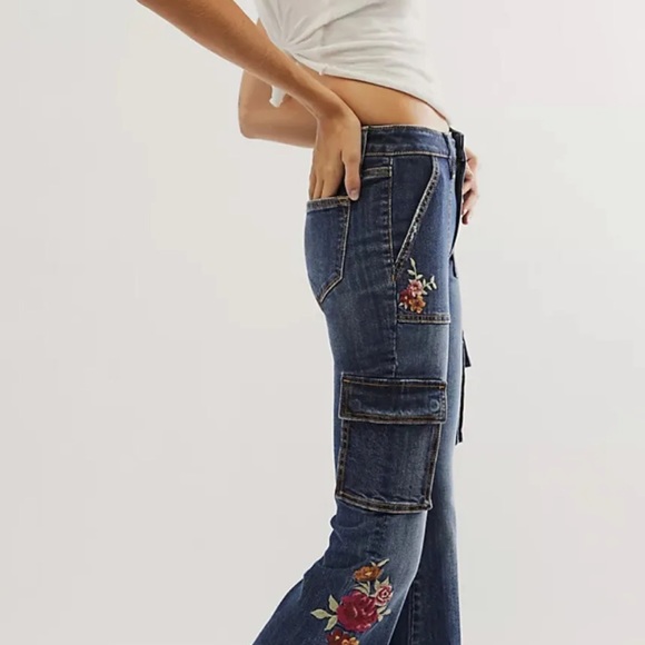 Free People Driftwood Farrah Embroidered Cargo Jeans Flare Blue - Picture 3 of 7